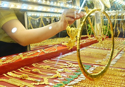 Tin tức sáng 2-8: 'Đại gia' thép Pomina bị phạt vì cơ cấu sếp không đúng quy định- Ảnh 2. Tin tức sáng 2-8: 'Đại gia' thép Pomina bị phạt vì cơ cấu sếp không đúng quy định- Ảnh 2.