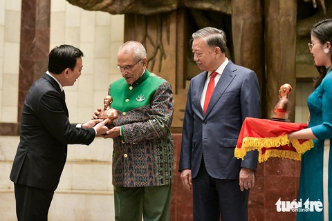 Tổng thống Timor-Leste tưởng nhớ Chủ tịch Hồ Chí Minh- Ảnh 9. Tổng thống Timor-Leste tưởng nhớ Chủ tịch Hồ Chí Minh- Ảnh 9.
