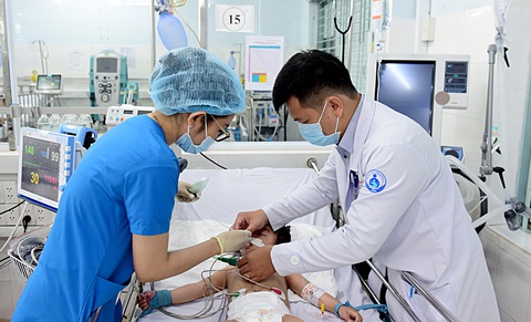 Sở Y tế TP.HCM mong muốn có thêm trợ lý điều dưỡng như mô hình ở nước ngoài - Ảnh: DUYÊN PHAN Làm sao hết 'khát' điều dưỡng?- Ảnh 4.