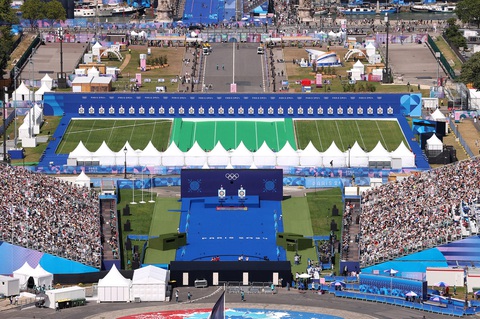 Điện Invalides là nơi tổ chức thi đấu môn bắn cung tại Olympic Paris 2024 - Ảnh: REUTERS Do thời tiết, cung thủ Ánh Nguyệt phải dời lịch thi đấu ở Olympic 2024- Ảnh 1.