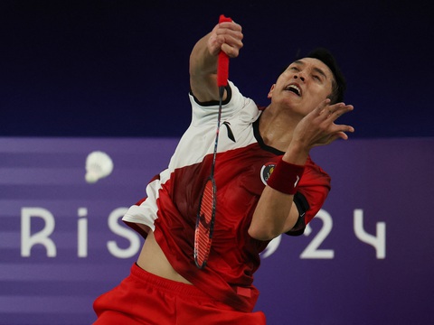 Đông Nam Á vẫn chưa có huy chương nào ở Olympic Paris 2024- Ảnh 1. Nhà vô địch châu Á Jonatan Christie - niềm hy vọng huy chương của Indonesia - đã bị loại từ vòng bảng môn cầu lông - Ảnh: Reuters