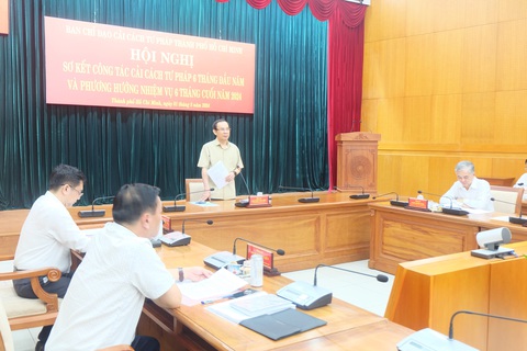 Bí thư Nguyễn Văn Nên: Bí thư Nguyễn Văn Nên phát biểu tại hội nghị - Ảnh: TIẾN LONG