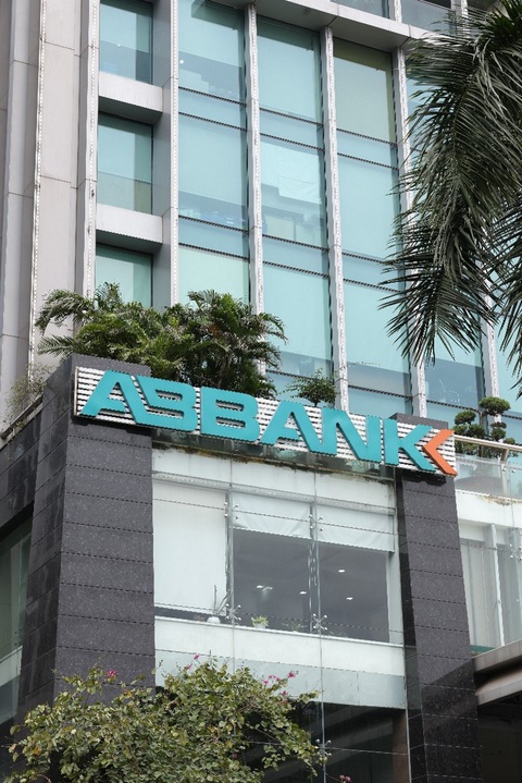 Giao dịch ngân hàng số ABBANK tăng mạnh trong quý 2- Ảnh 3. Trong suốt chặng đường 31 năm phát triển, ABBANK luôn được đánh giá là một ngân hàng uy tín, là người đồng hành tận tâm, đáng tin cậy của hơn hai triệu khách hàng, đối tác và nhà đầu tư