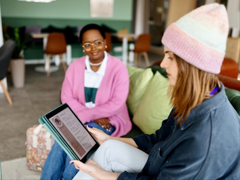 Nhiều công ty ở Anh cân nhắc việc bỏ CV khỏi quá trình tuyển dụng - Ảnh: GETTY IMAGES Thu hút nhân tài gen Z, bỏ luôn hồ sơ xin việc- Ảnh 1.