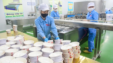 Doanh nghiệp niêm yết phục hồi nhanh- Ảnh 1. Chỉ số Nhà quản trị mua hàng (PMI) do S&P Global công bố ghi nhận mức tăng trưởng mạnh của ngành sản xuất của Việt Nam trong tháng 7 vừa qua - Ảnh: QUANG ĐỊNH