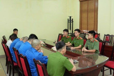 Sáu bị can bị khởi tố liên quan đến vụ việc lan truyền thông tin sai sự thật Sáu bị can bị khởi tố liên quan đến vụ việc lan truyền thông tin sai sự thật