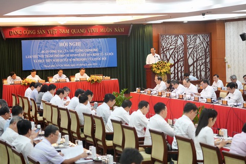Bí thư Nguyễn Văn Nên: 'Làm cơ chế đặc thù mà cứ luẩn quẩn đối chiếu pháp luật hiện hành'- Ảnh 2. Toàn cảnh hội nghị - Ảnh: HỮU HẠNH