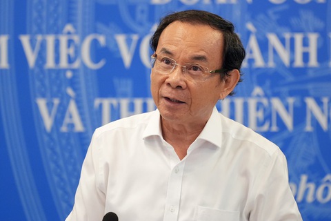 Bí thư Nguyễn Văn Nên: 'Làm cơ chế đặc thù mà cứ luẩn quẩn đối chiếu pháp luật hiện hành'- Ảnh 1. Bí thư Thành ủy TP.HCM Nguyễn Văn Nên phát biểu tại buổi làm việc của đoàn công tác Thủ tướng Phạm Minh Chính và TP.HCM về kinh tế - xã hội và nghị quyết 98 - Ảnh: HỮU HẠNH