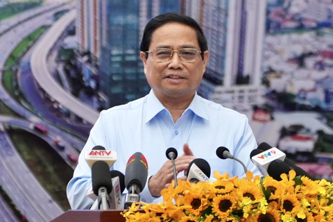 Phấn đấu khởi công 3 cao tốc vùng Đông Nam Bộ vào đầu năm 2025- Ảnh 1. Thủ tướng Phạm Minh Chính phát biểu chỉ đạo - Ảnh: HỮU HẠNH