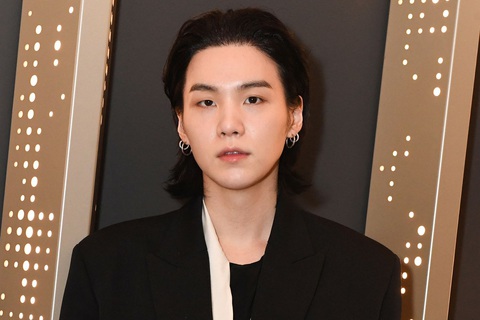 Suga (BTS) đang trở thành tâm điểm chỉ trích vì hành vi lái xe khi say rượu - Ảnh: Bighit Suga (BTS), Kim Sae Ron và các sao Hàn khốn đốn vì bia rượu- Ảnh 1.