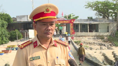 Thượng tá công an nhường phao cứu ba mẹ con đuối nước- Ảnh 1. Thượng tá Vũ Thanh Giang, người nhường phao cứu ba mẹ con đuối nước - Ảnh: T.M.