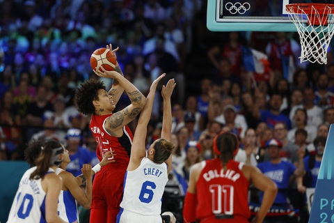 Olympic 2024 ngày cuối: Kết thúc kịch tính như 'bom tấn Hollywood'- Ảnh 3. Olympic 2024 ngày cuối: Kết thúc kịch tính như 'bom tấn Hollywood'- Ảnh 3.