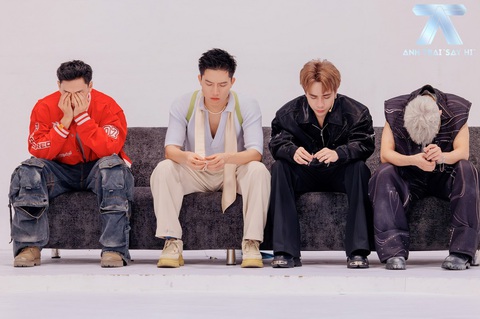 Gin Tuấn Kiệt, Lou Hoàng, Hải Đăng Doo, Vũ Thịnh chia tay 'Anh trai say hi'- Ảnh 4. Isaac và Anh Tú nói lời xin lỗi khi không thể giữ được các thành viên của đội mình