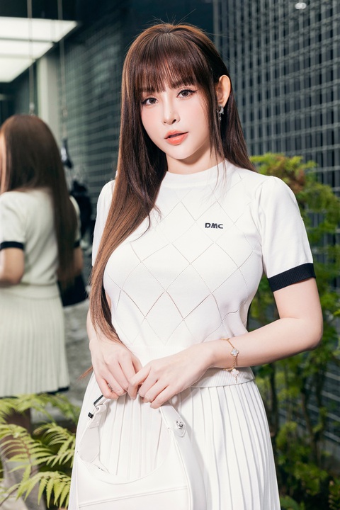 Khung ảnh tràn visual của năm chị đẹp LUNAS- Ảnh 4. Khung ảnh tràn visual của năm chị đẹp LUNAS- Ảnh 4.