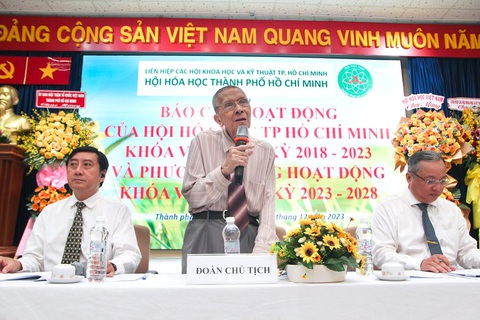 Nhớ thầy Chu Phạm Ngọc Sơn- Ảnh 1. Nhớ thầy Chu Phạm Ngọc Sơn- Ảnh 1.