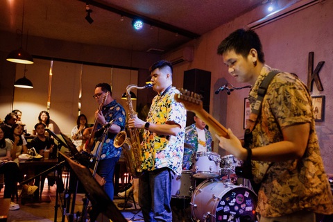 Thị trường giải trí đâu chỉ có các 'anh trai'- Ảnh 8. Các nghệ sĩ trẻ trong show Tự làm - Ảnh: FBNV