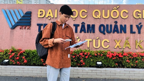 Tiếp sức đến trường: Hộp cơm nhỏ chia 2 buổi, quyết không bỏ đại học lần nữa- Ảnh 1. Tiếp sức đến trường: Hộp cơm nhỏ chia 2 buổi, quyết không bỏ đại học lần nữa- Ảnh 1.