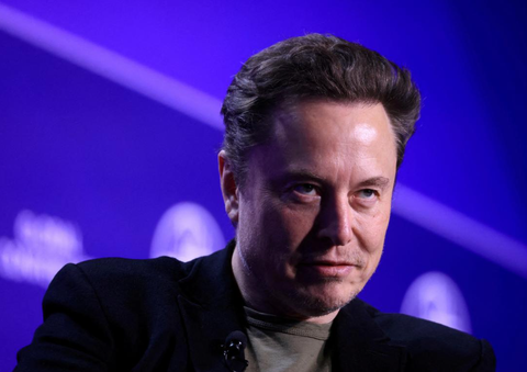 Tỉ phú Elon Musk sắp phỏng vấn tỉ phú Trump trên mạng X- Ảnh 2. Tỉ phú công nghệ Elon Musk được cho là đã chuyển hướng sang ủng hộ ông Trump - Ảnh: REUTERS
