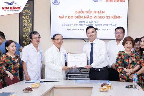 CLB Từ thiện Kim Hằng trao tặng máy đo điện não cho Bệnh viện Nhi Đồng 1- Ảnh 1. CLB Từ thiện Kim Hằng trao tặng máy đo điện não cho Bệnh viện Nhi Đồng 1- Ảnh 1.