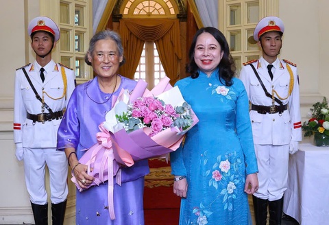Công chúa Thái Lan thăm Việt Nam- Ảnh 1. Phó chủ tịch nước Võ Thị Ánh Xuân và Công chúa Thái Lan Maha Chakri Sirindhorn tại buổi gặp ngày 13-8 - Ảnh: TTXVN