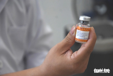Lo dịch sởi, phụ huynh TP.HCM gấp rút đưa con đi tiêm vắc xin- Ảnh 5. Lo dịch sởi, phụ huynh TP.HCM gấp rút đưa con đi tiêm vắc xin- Ảnh 5.
