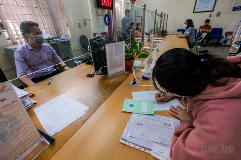 Ngành bảo hiểm xã hội sẽ tăng cường thanh tra các doanh nghiệp, giảm việc chây ì, nợ đóng bảo hiểm xã hội - Ảnh: NAM TRẦN Luật mới giải ‘bài toán’ chậm, trốn đóng bảo hiểm xã hội thế nào?- Ảnh 1.