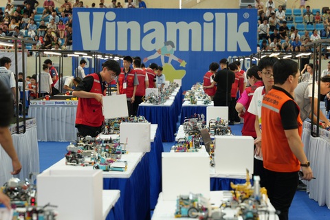 Vinamilk đồng hành với 1.500 tài năng trẻ trong cuộc thi Robotacon WRO 2024- Ảnh 1. Hơn 600 thí sinh đã tham gia tranh tài tại vòng chung kết Robotacon WRO 2024 khu vực miền Bắc - Ảnh: V.N