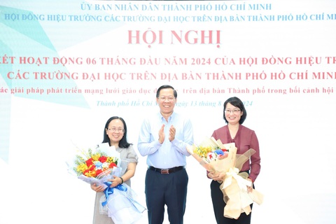 Chủ tịch Phan Văn Mãi: Cần tập trung giải quyết vướng mắc của các trường đại học- Ảnh 2. Chủ tịch Phan Văn Mãi: Cần tập trung giải quyết vướng mắc của các trường đại học- Ảnh 2.
