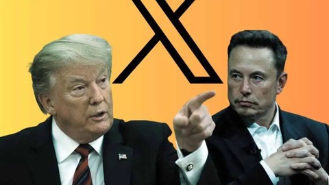 Phỏng vấn ông Trump trên X bắt đầu sau trục trặc kỹ thuật- Ảnh 1. Tỉ phú Elon Musk phỏng vấn trực tuyến cựu Tổng thống Mỹ Donald Trump trên mạng xã hội X - Ảnh: AFP