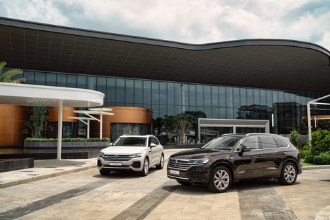 Tin tức giá xe: Volkswagen Touareg giảm tới 560 triệu, đối đầu BMW X5 bằng giá tiệm cận X3- Ảnh 1. Volkswagen Touareg vừa được giảm giá niêm yết vừa được tặng 50% lệ phí trước bạ - Ảnh: Volkswagen