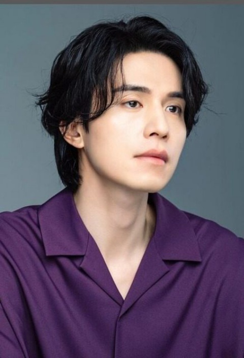 Lee Dong Wook muốn hẹn hò nhưng… lười- Ảnh 1. Lee Dong Wook muốn hẹn hò nhưng… lười- Ảnh 1.
