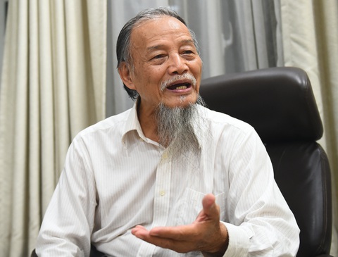 PGS.TS Nguyễn Thiện Tống: Có khi 10 người góp mới thành 1 suất học bổng Tiếp sức đến trường- Ảnh 1. PGS.TS Nguyễn Thiện Tống: Có khi 10 người góp mới thành 1 suất học bổng Tiếp sức đến trường- Ảnh 1.