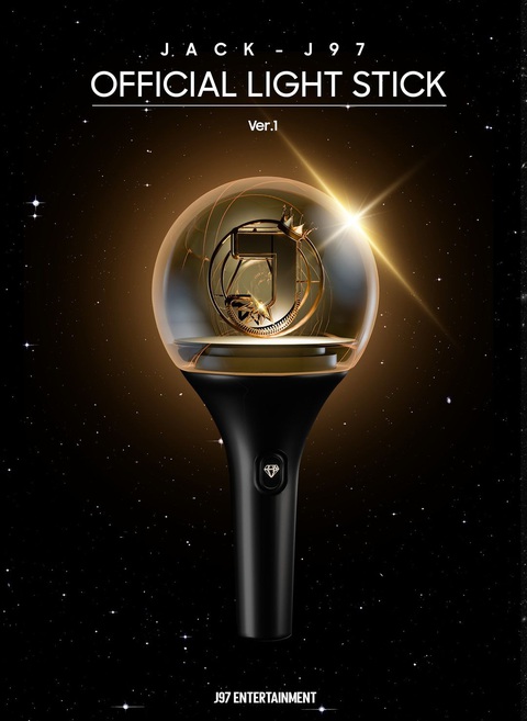 Lightstick vừa phát hành, Jack gặp ngay sóng gió- Ảnh 1. Lightstick có nguồn gốc từ K-pop, là thiết bị dành riêng cho hoạt động cổ vũ và dần trở thành vật phẩm không thể thiếu để khán giả ủng hộ cho các thần tượng trong hoạt động biểu diễn. Thiết kế lightstick mà Jack dành riêng cho fan vừa công bố được định giá cao ngất