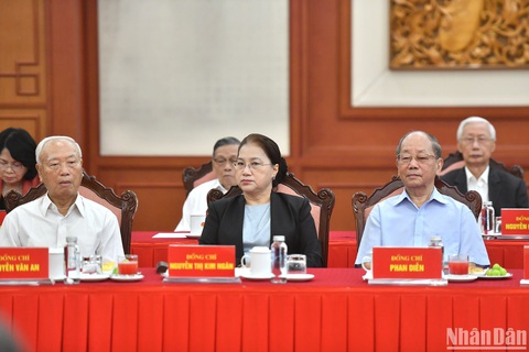 Các đồng chí nguyên lãnh đạo Đảng, Nhà nước dự Hội nghị Tổng Bí thư, Chủ tịch nước Tô Lâm chủ trì gặp mặt các lãnh đạo, nguyên lãnh đạo Đảng, Nhà nước- Ảnh 12.