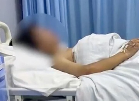 Thanh niên bị thẩm mỹ viện lừa nâng ngực- Ảnh 2. Ca phẫu thuật khiến nam thanh niên trở nên trầm cảm.