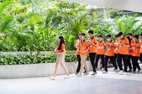 Sinh viên công nghệ thông tin học lưu động cùng chuyên gia- Ảnh 1. Sinh viên công nghệ thông tin học lưu động cùng chuyên gia- Ảnh 1.