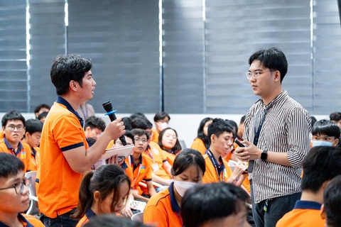 Sinh viên công nghệ thông tin học lưu động cùng chuyên gia- Ảnh 3. Sinh viên công nghệ thông tin học lưu động cùng chuyên gia- Ảnh 3.