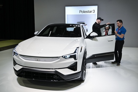 Xe điện Polestar sản xuất tại Mỹ để tránh mức thuế cao - Ảnh 1. Xe điện Polestar sản xuất tại Mỹ để tránh mức thuế cao - Ảnh 1.