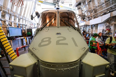 Trực thăng CH-148 Cyclone chuyên tác chiến chống ngầm, trinh sát biển, và tìm kiếm cứu nạn được trang bị trên tàu - Ảnh: QUANG ĐỊNH Tàu Hải quân Hoàng gia Canada thăm TP.HCM, tăng cường cam kết ở Ấn Độ Dương - Thái Bình Dương- Ảnh 4.