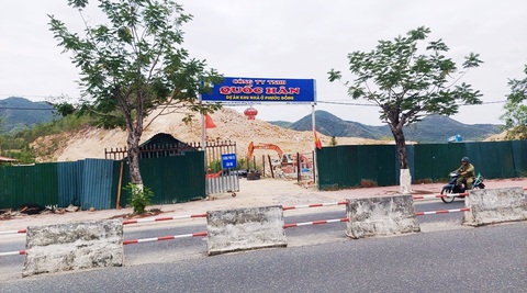 Dân khiếu nại việc không khởi tố vụ án tại dự án của Quốc Hân ở Nha Trang- Ảnh 1. Hiện trạng dự án khu nhà ở Phước Đồng, tại đường Nguyễn Tất Thành, TP Nha Trang (Khánh Hòa) của Công ty TNHH Quốc Hân - Ảnh: PHAN SÔNG NGÂN