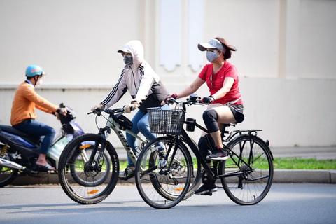 Thời tiết hôm nay 17-8: Nắng nóng ‘bủa vây’ Trung Bộ, Nam Bộ nắng gián đoạn- Ảnh 1. Hôm nay 17-8, nắng nóng ‘bủa vây’ Trung Bộ, Nam Bộ nắng gián đoạn - Ảnh: QUANG ĐỊNH