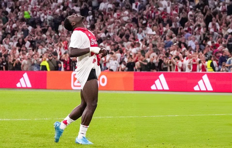 Thủ môn 5 lần cản phá thành công, Ajax hạ Panathinaikos sau 17 loạt sút luân lưu- Ảnh 3. Thủ môn 5 lần cản phá thành công, Ajax hạ Panathinaikos sau 17 loạt sút luân lưu- Ảnh 3.