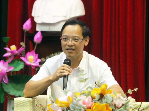 Trường cao đẳng đào tạo bán dẫn, được không?- Ảnh 3. TS Trương Anh Dũng, tổng cục trưởng Tổng cục Giáo dục nghề nghiệp (Bộ Lao động - Thương binh và Xã hội), chia sẻ tại sự kiện - Ảnh: TRỌNG NHÂN