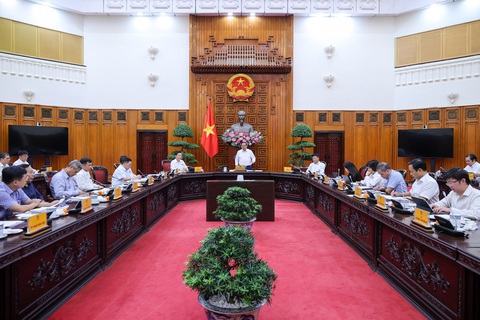 Thủ tướng họp bàn sửa 7 luật thuộc lĩnh vực tài chính- Ảnh 1. Thủ tướng chủ trì cuộc họp sửa đổi các luật liên quan tới lĩnh vực quản lý của Bộ Tài chính - Ảnh: VGP