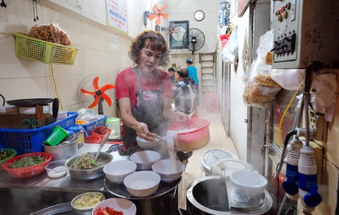 Phở gia truyền ba đời cụ Tặng 23 Hàng Tiện, Quang Trung, TP Nam Định - Ảnh: Nam Trần Người Việt tự hào về phở- Ảnh 4.