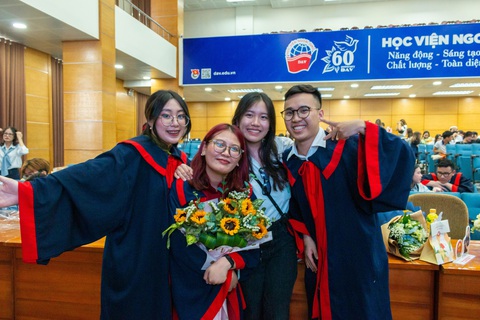 Điểm chuẩn Học viện Ngoại giao- Ảnh 1. Điểm chuẩn khối C tăng chóng mặt, 9,5 điểm/môn khó đỗ ngành 'hot' - Ảnh 1.