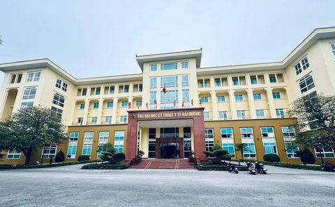 Trường Đại học Y khoa Phạm Ngọc Thạch và nhiều trường công bố điểm chuẩn- Ảnh 25. Nhiều trường công bố điểm chuẩn đại học, có ngành gần 10 điểm mỗi môn mới đậu - Ảnh 38.