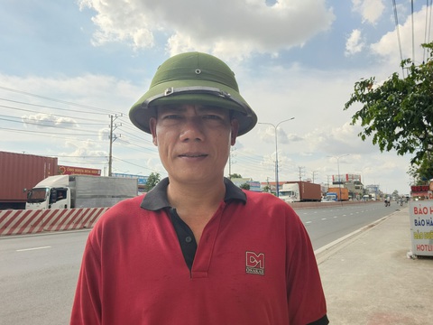 Vừa lái xe vừa nghe điện thoại: Nguy hiểm như 'ma men' lái xe - Ảnh 4. Vừa lái xe vừa nghe điện thoại: Nguy hiểm như “ma men” lái xe - Ảnh 4.