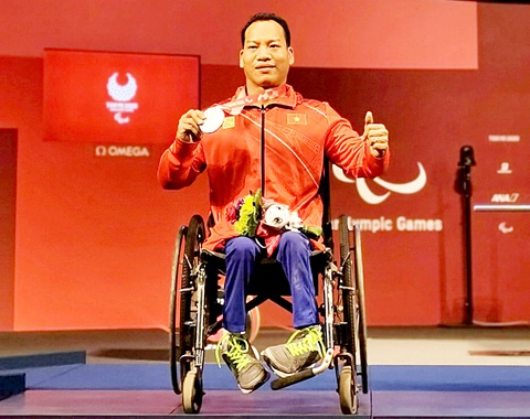 Lực sĩ Lê Văn Công: 4 năm nữa, tôi vẫn muốn dự Paralympic- Ảnh 1. Lực sĩ Lê Văn Công: 4 năm nữa, tôi vẫn muốn dự Paralympic- Ảnh 1.