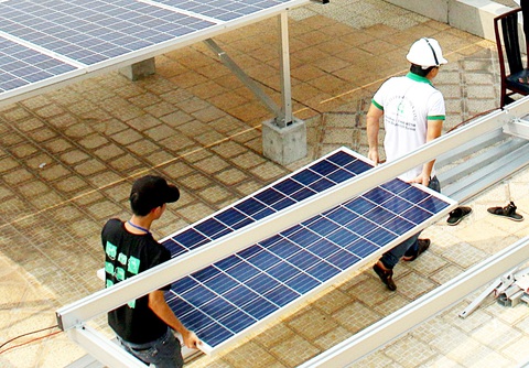 Ban hành cơ chế điện mặt trời mái nhà, công suất lắp từ 1.000kW phải xin giấy phép - Ảnh 1. Ban hành cơ chế điện mặt trời mái nhà, công suất lắp từ 1.000kW phải xin giấy phép - Ảnh 1.